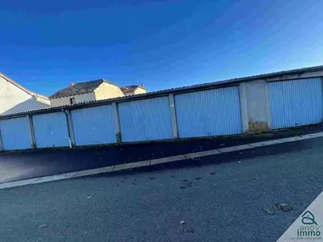 Garage vente à Saint-Flour, Neuvéglise