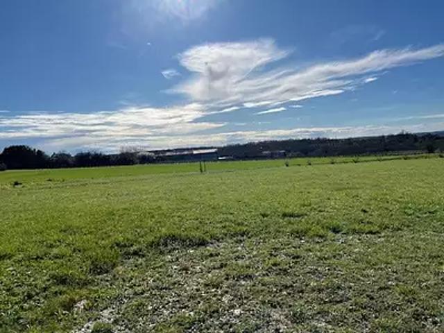 Terrain vente à Saint-Jean-d'Angély, Neuvicq-le-château