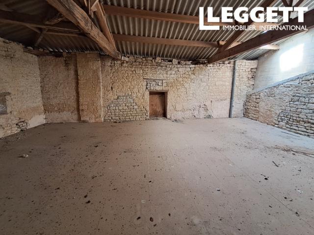 Maison vente à Saint-Jean-d'Angély, Neuvicq-le-château