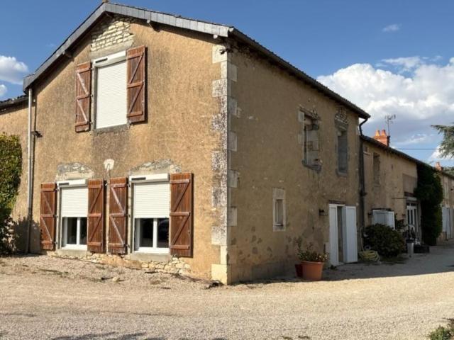Maison vente à Neuville-de-Poitou, Vienne