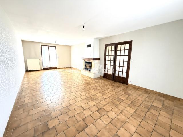 Maison vente à La Châtre, Neuvy-saint-sépulchre