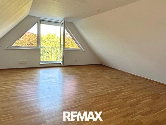 Dachgeschosswohnung mieten in Baden, Bezirk Baden