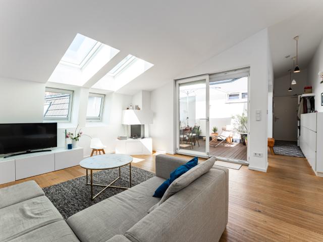 Dachgeschosswohnung kaufen in Neuhausen-Nymphenburg, München