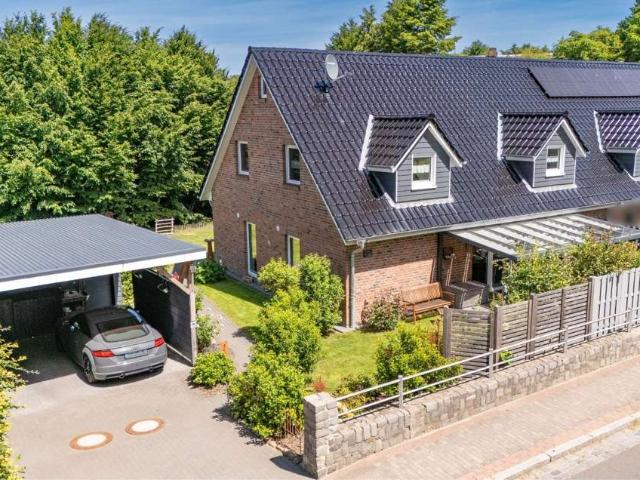 Haus kaufen in Hamdorf, Kreis Rendsburg-Eckernförde
