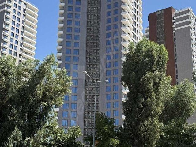 Bayrakli, İzmir içerisinde satılık mülk