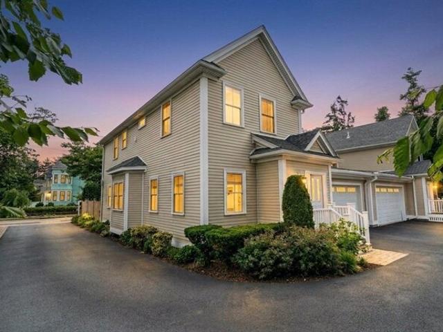 Condo for sale in Auburndale, Massachusetts