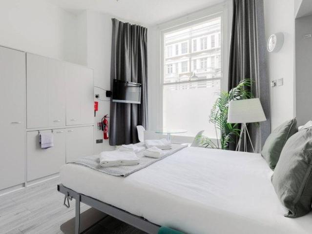 Studio for rent in London, Earl's Court