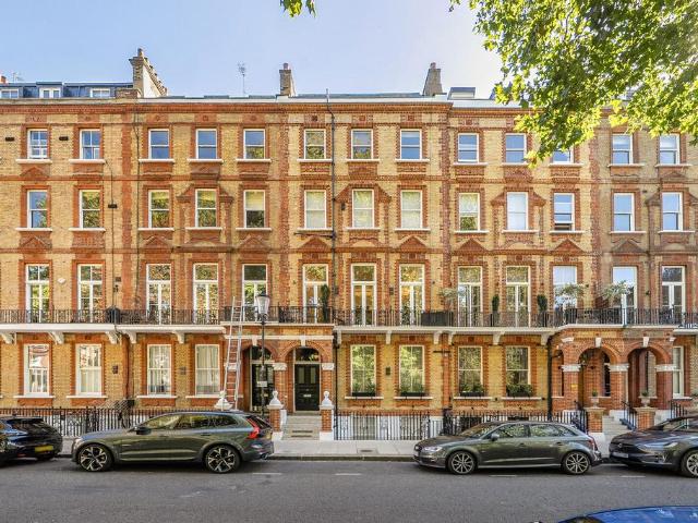 Apartment for rent in Earl's Court, Greater London