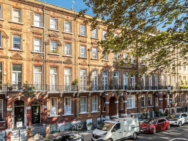 Apartment for rent in Earl's Court, Greater London