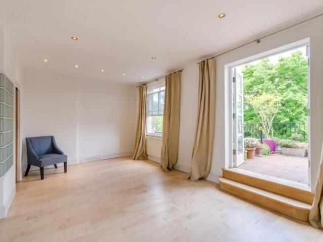 Apartment for rent in Earl's Court, Greater London
