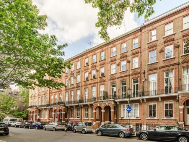 Apartment for rent in Earl's Court, Greater London