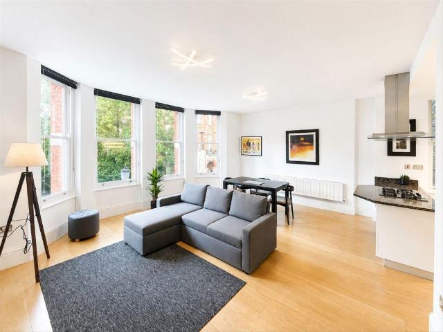 Apartment for rent in Earl's Court, Greater London