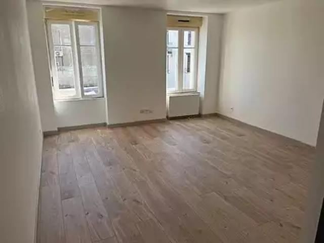 Appartement location à Cour St Sauveur, Nevers