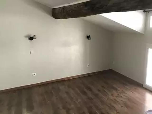 Maison vente à Narbonne, Névian