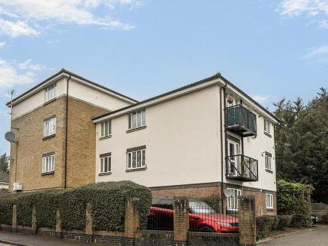 House for sale in Greater London