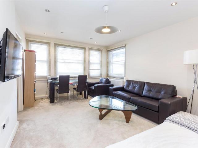 House for rent in St. John's Wood, Greater London