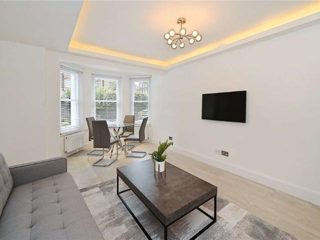 Apartment for rent in St. John's Wood, London