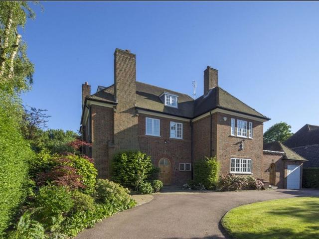 House for rent in Hampstead Garden Suburb, Greater London