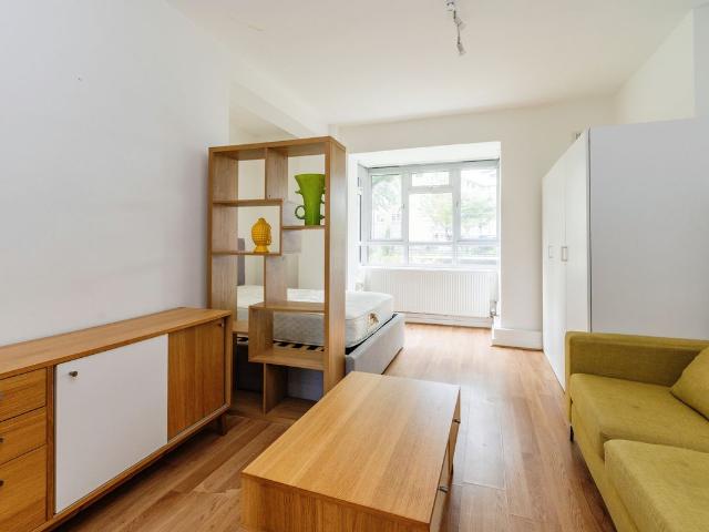 Studio for rent in London Borough of Hackney, Greater London
