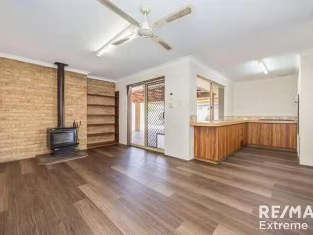 House for rent in Ballajura, Western Australia