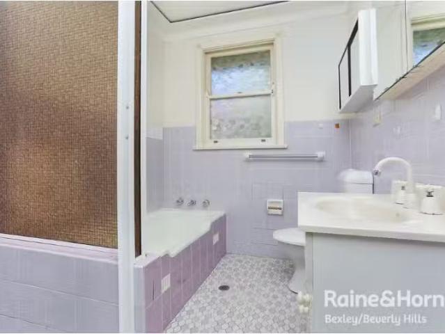 House for rent in Connells Point, New South Wales