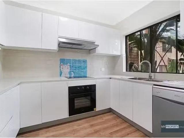 Condo for rent in Sydney, New South Wales