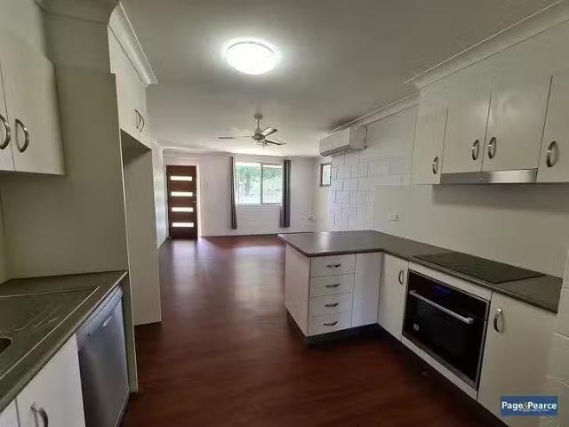 Apartment for rent in Oonoonba, Queensland
