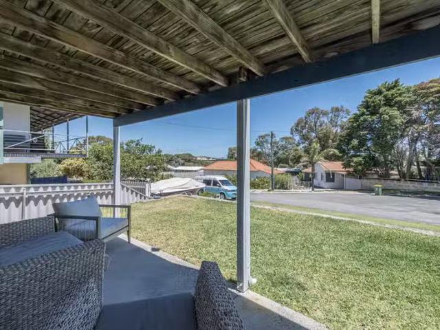 House for rent in Guilderton, Western Australia