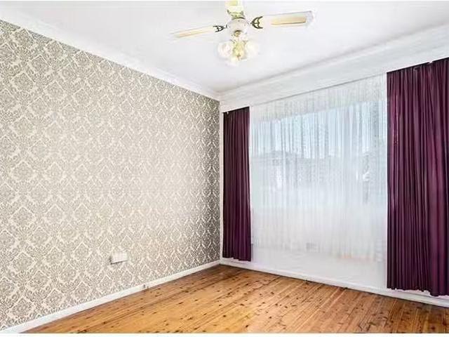 House for rent in Wollongong West, New South Wales