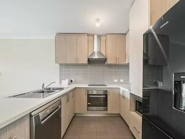Apartment for rent in Queens Park, Western Australia