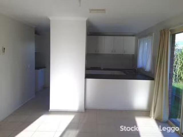 Apartment for rent in Bellellen, Victoria