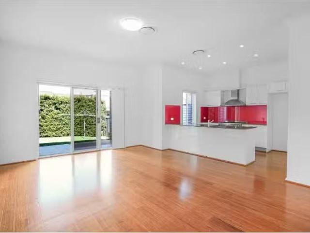 Condo for rent in Sydney, New South Wales