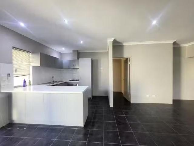 House for rent in Canning Vale, Western Australia