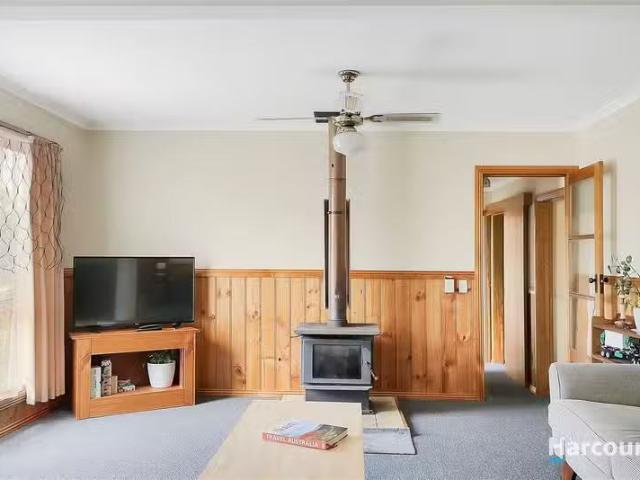 House for rent in Scamander, Tasmania