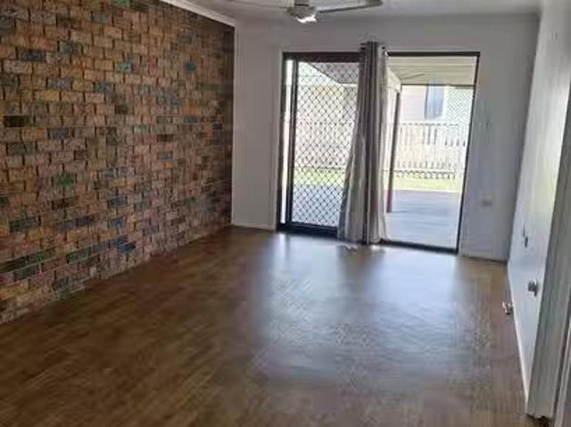 Apartment for rent in Granville, Queensland