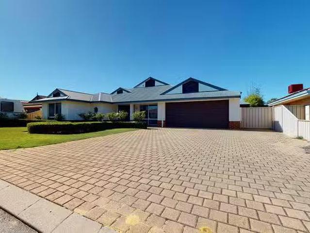 House for rent in Canning Vale, Western Australia