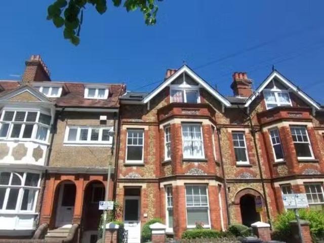 Apartment for rent in Westborough, Surrey