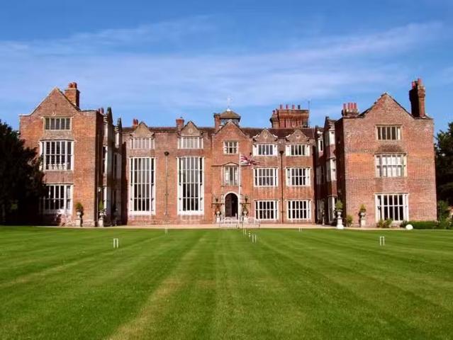 Apartment for rent in Perryfields, West Sussex