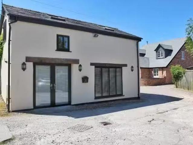 House for rent in Broken Cross, Macclesfield