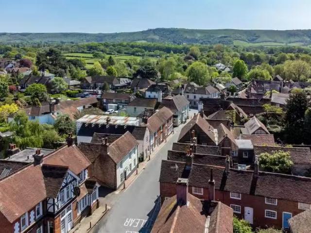 House for rent in Perryfields, West Sussex