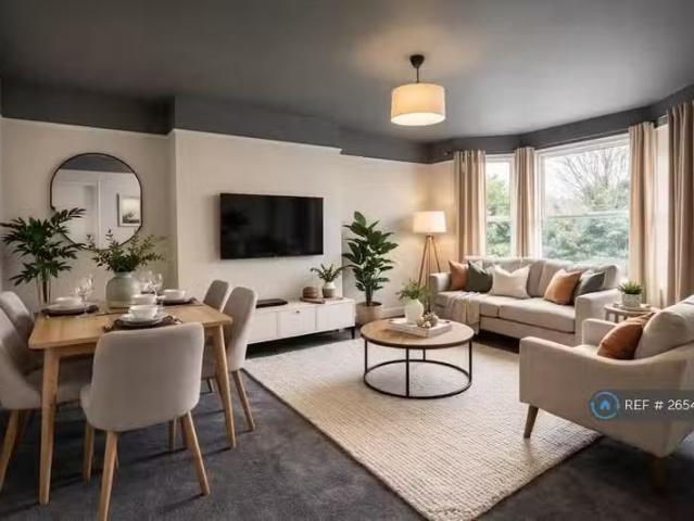 House for rent in Calderstones