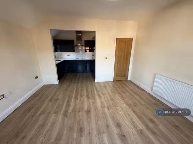 House for rent in Red Hill, Surrey