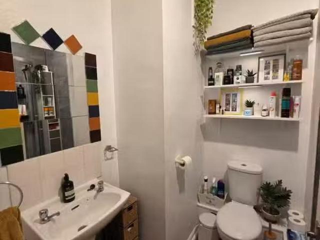 House for rent in Green Close, Warwickshire
