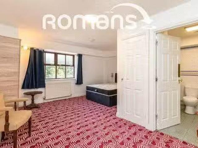 House for rent in Winterbourne