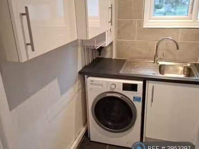 House for rent in Stivichall, West Midlands