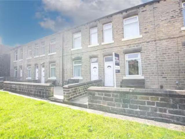 House for rent in Milnsbridge, West Yorkshire