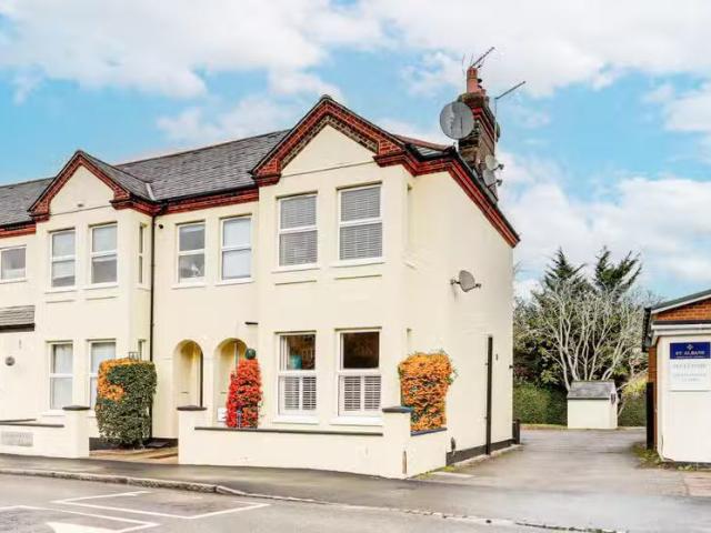 House for rent in Five Acres, Hertfordshire