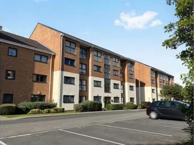 House for rent in Calderstones