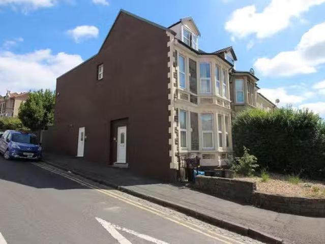 House for rent in Ponders End, Greater London