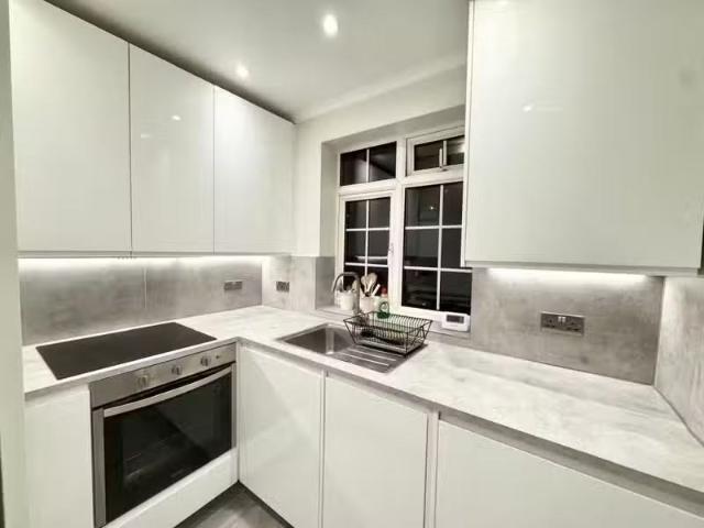 House for rent in London Borough of Croydon, Kenley